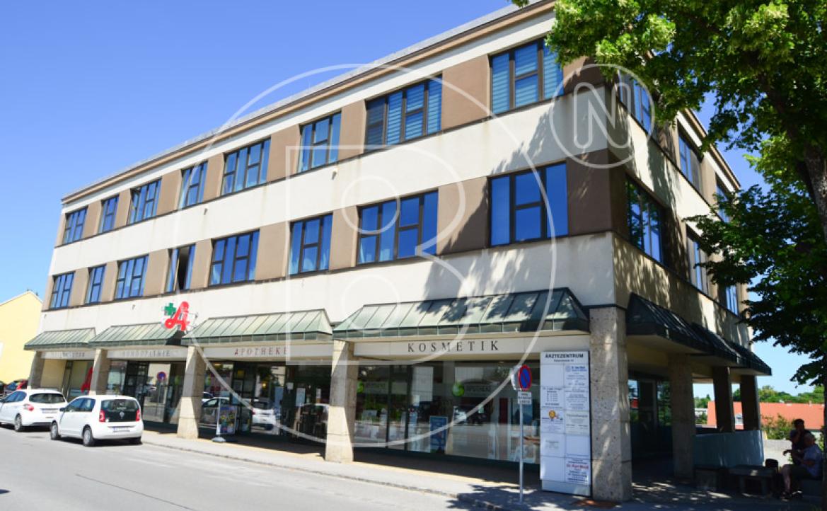 <p>Anlagejuwel mit 7 % Rendite - vermietetes "Ärztehaus" in zentraler Lage von Zistersdorf!</p> - 1