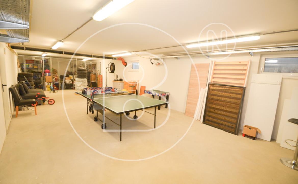 <p>Anlegerobjekt - Mehrfamilienhaus mit zahlreichen Parkplätzen in Bestlage!</p> - 10