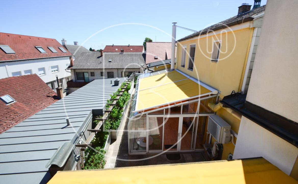 <p>Gepflegtes Zinshaus mit gemischter Nutzung in bester Ortskernlage!</p> - 23