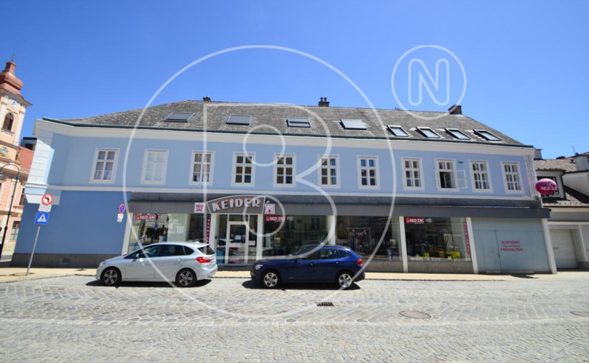 <p>Gepflegtes Zinshaus mit gemischter Nutzung in bester Ortskernlage!</p> - 1