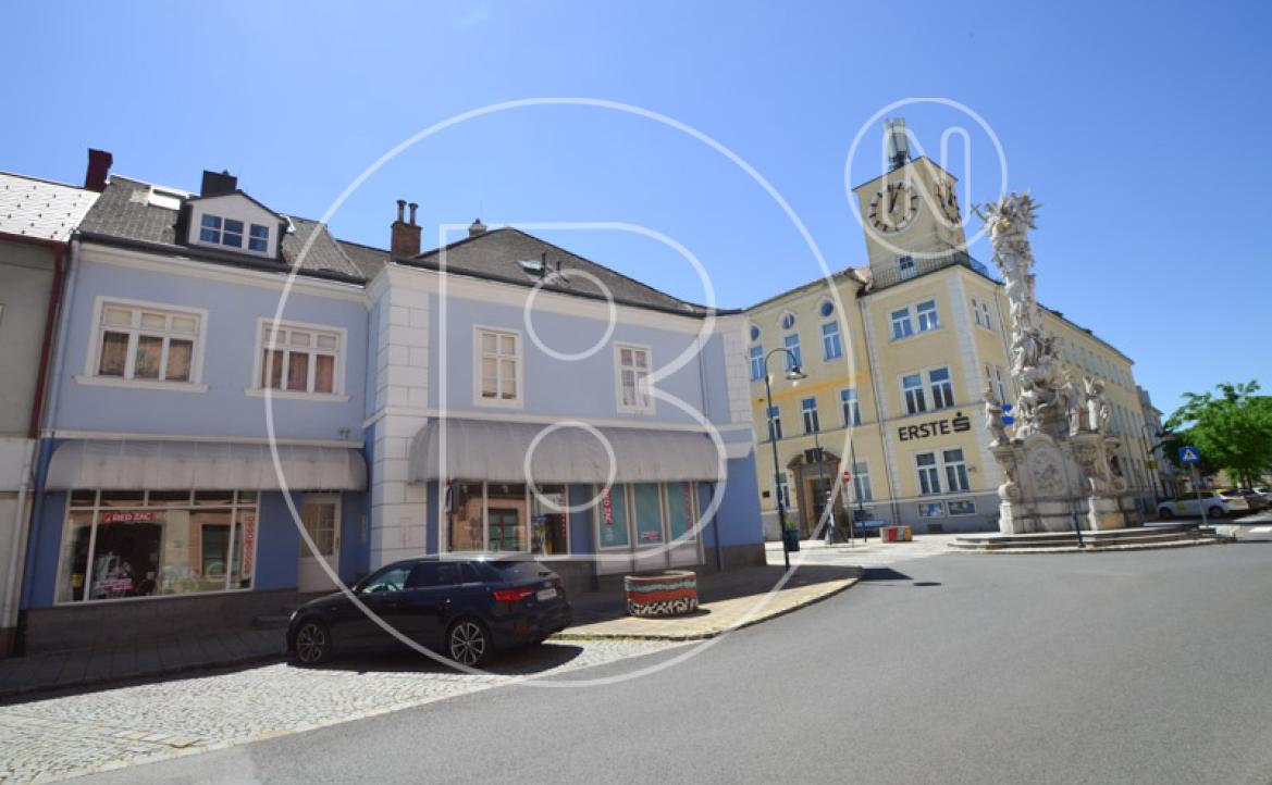 <p>Gepflegtes Zinshaus mit gemischter Nutzung in bester Ortskernlage!</p> - 4