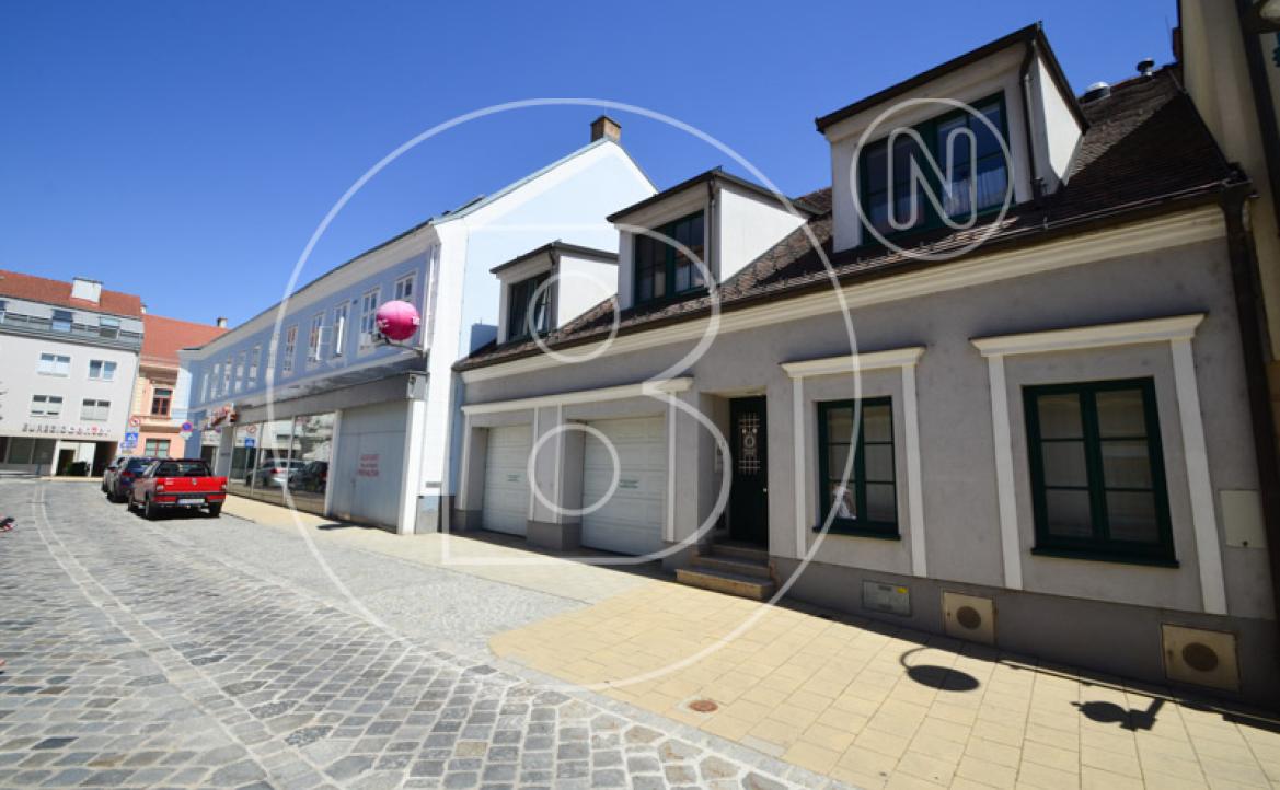 <p>Gepflegtes Zinshaus mit gemischter Nutzung in bester Ortskernlage!</p> - 9