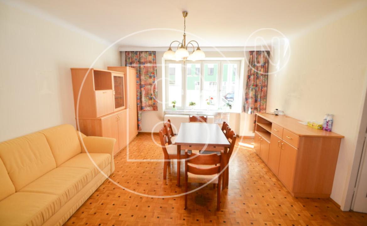 <p>Renovierungsbedürftige 3-Zimmer-Erdgeschossswohnung in guter Lage!</p> - 9