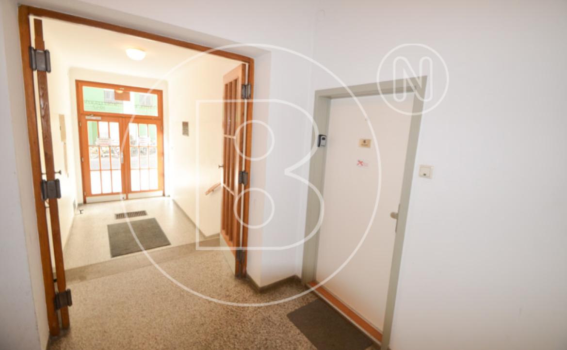 <p>Renovierungsbedürftige 3-Zimmer-Erdgeschossswohnung in guter Lage!</p> - 23