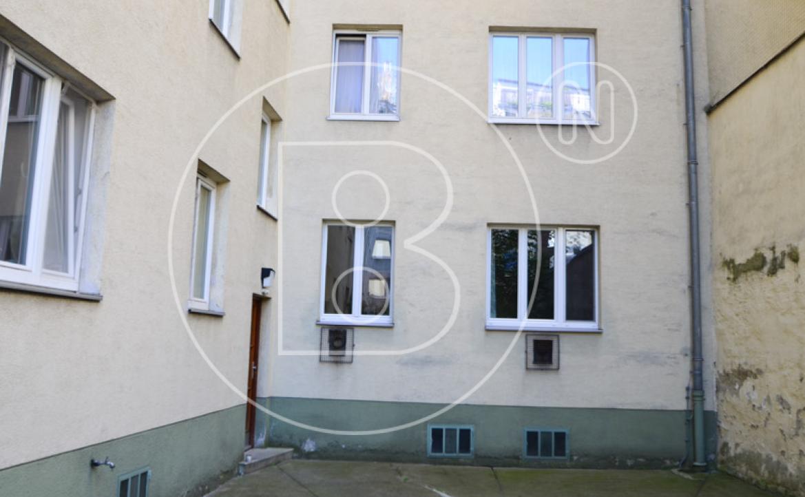 <p>Renovierungsbedürftige 3-Zimmer-Erdgeschossswohnung in guter Lage!</p> - 6