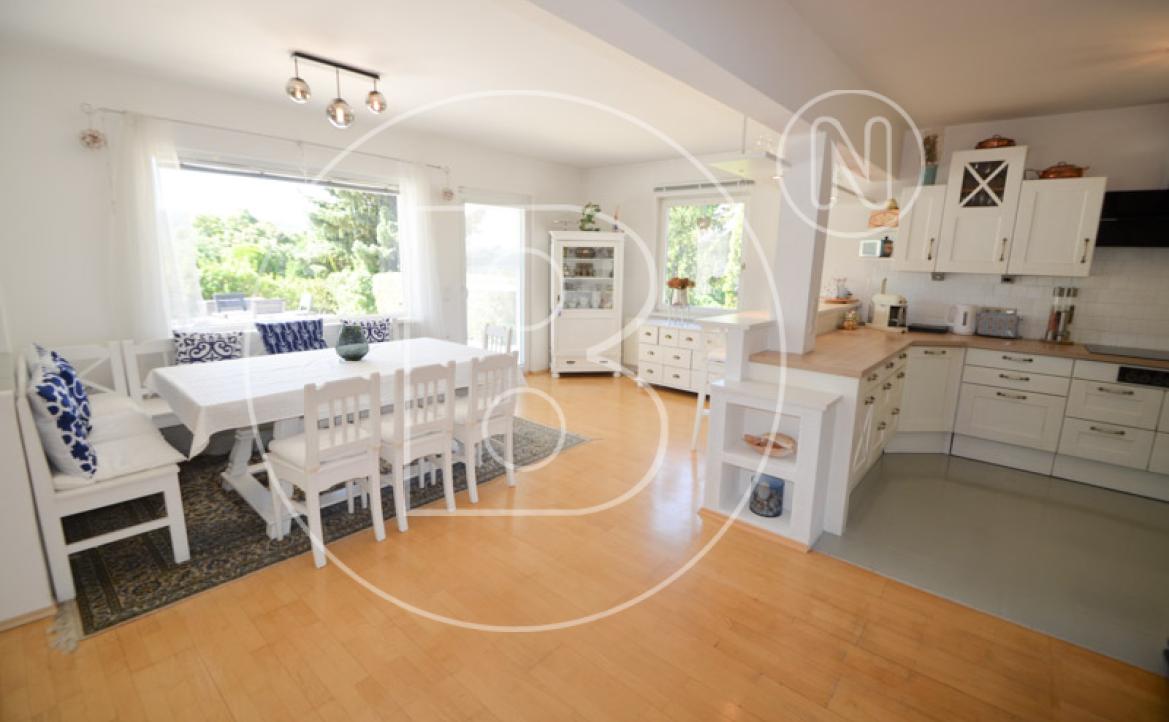 <p>Gepflegtes Einfamilienhaus in Grünruhelage am Ölberg!</p> - 12