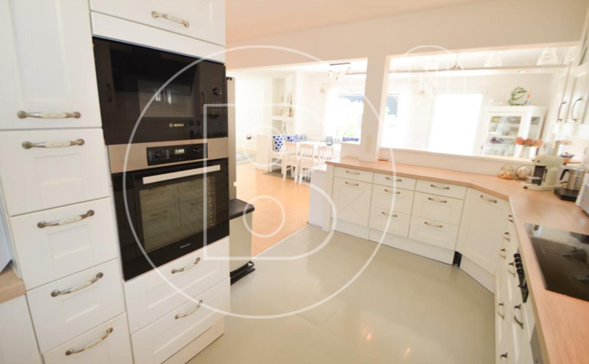 <p>Gepflegtes Einfamilienhaus in Grünruhelage am Ölberg!</p> - 18