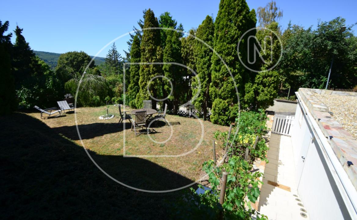 <p>Gepflegtes Einfamilienhaus in Grünruhelage am Ölberg!</p> - 40