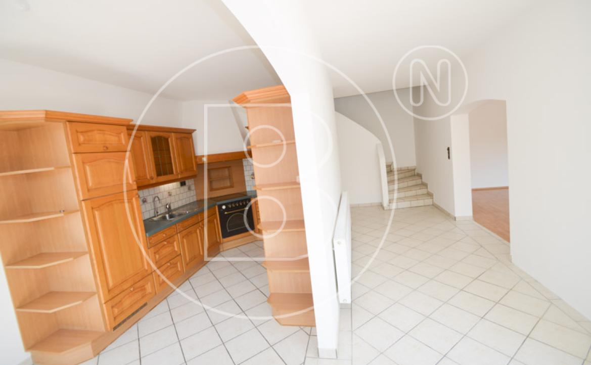 <p>Modernes Einfamilienhaus mit großzügiger Lagerhalle/Werkstatt in zentraler Lage!</p> - 18