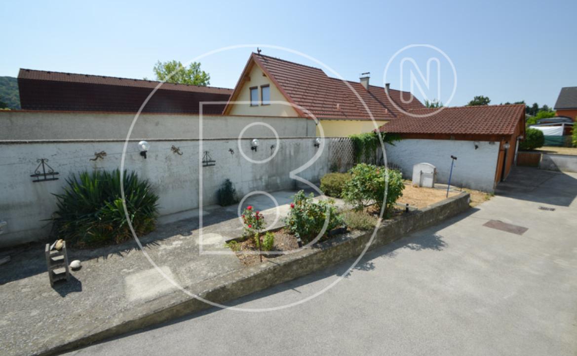 <p>Modernes Einfamilienhaus mit großzügiger Lagerhalle/Werkstatt in zentraler Lage!</p> - 3