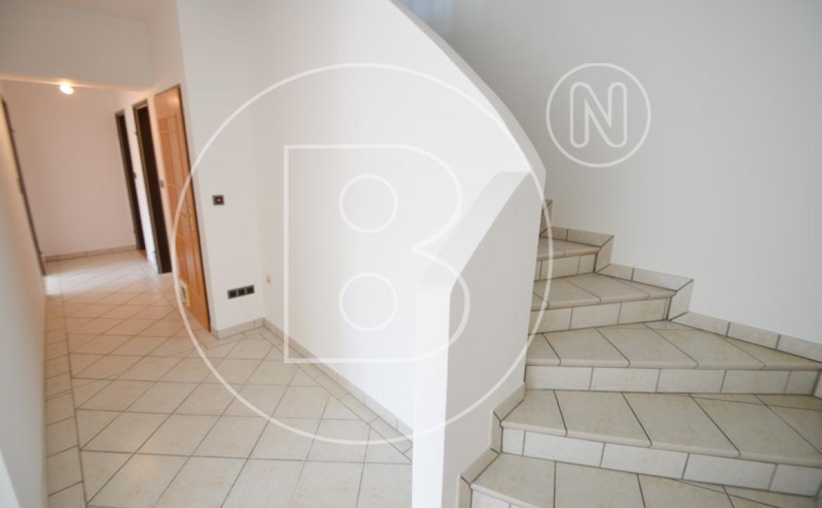 <p>Modernes Einfamilienhaus mit großzügiger Lagerhalle/Werkstatt in zentraler Lage!</p> - 23