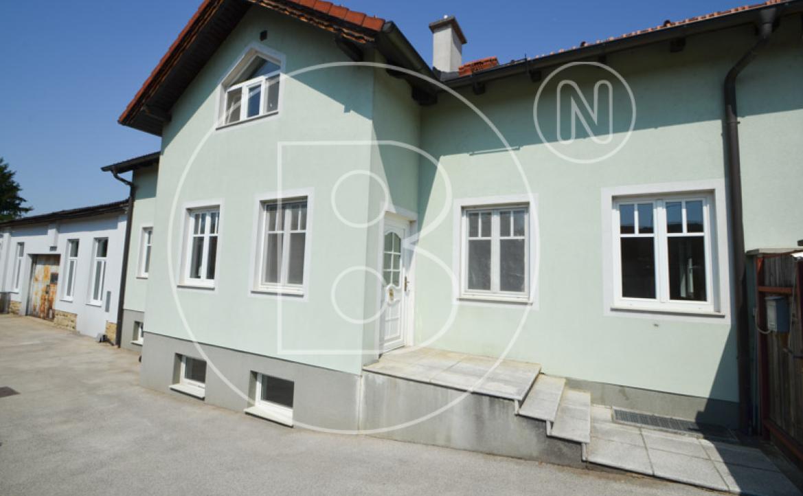 <p>Modernes Einfamilienhaus mit großzügiger Lagerhalle/Werkstatt in zentraler Lage!</p> - 14