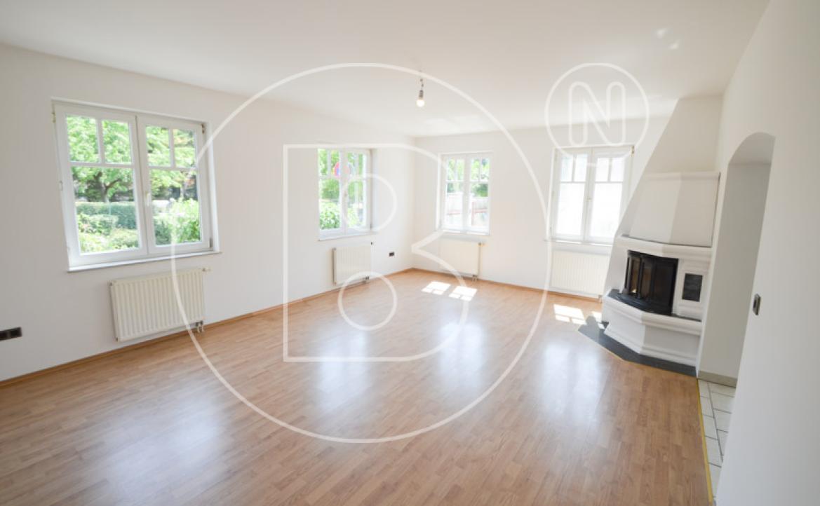 <p>Modernes Einfamilienhaus mit großzügiger Lagerhalle/Werkstatt in zentraler Lage!</p> - 19