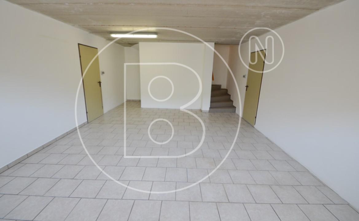 <p>Modernes Einfamilienhaus mit großzügiger Lagerhalle/Werkstatt in zentraler Lage!</p> - 35