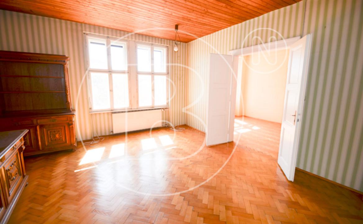 <p>Prächtiges Eckzinshaus in phantastischer Lage mit viel Entwicklungspotential!</p> - 18