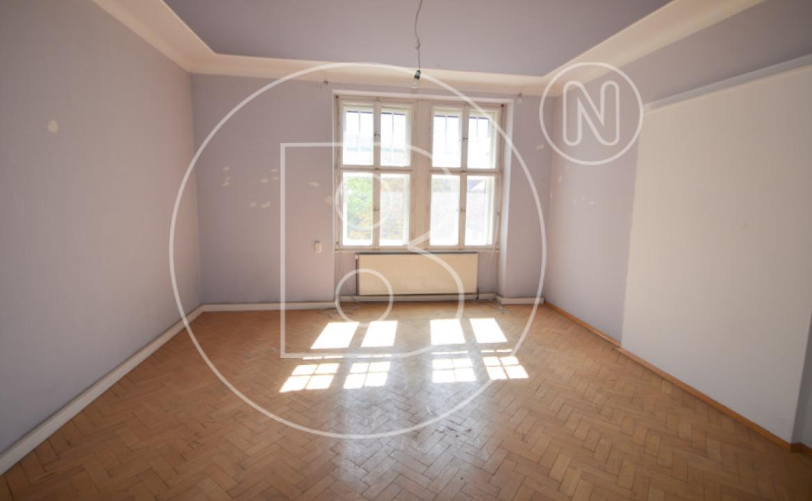 <p>Prächtiges Eckzinshaus in phantastischer Lage mit viel Entwicklungspotential!</p> - 17