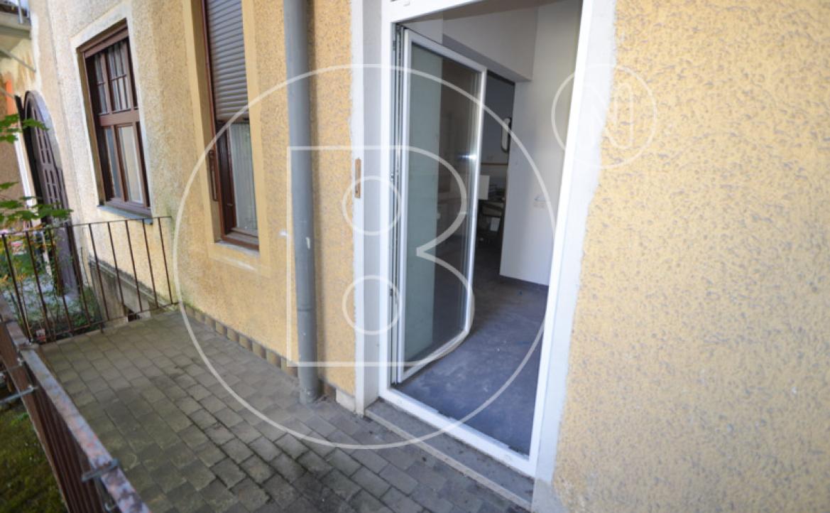 <p>Prächtiges Eckzinshaus in phantastischer Lage mit viel Entwicklungspotential!</p> - 24