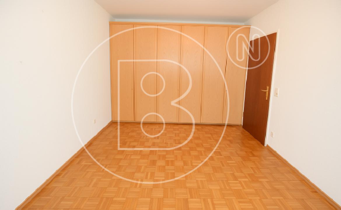 <p>3-Zimmer-Loggia-Wohnung mit Garagenplatz in zentraler Grünruhelage!</p> - 16