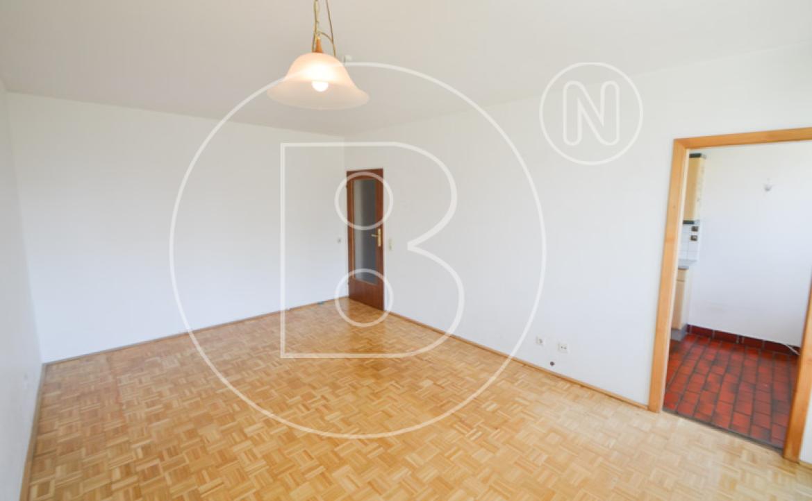 <p>3-Zimmer-Loggia-Wohnung mit Garagenplatz in zentraler Grünruhelage!</p> - 11