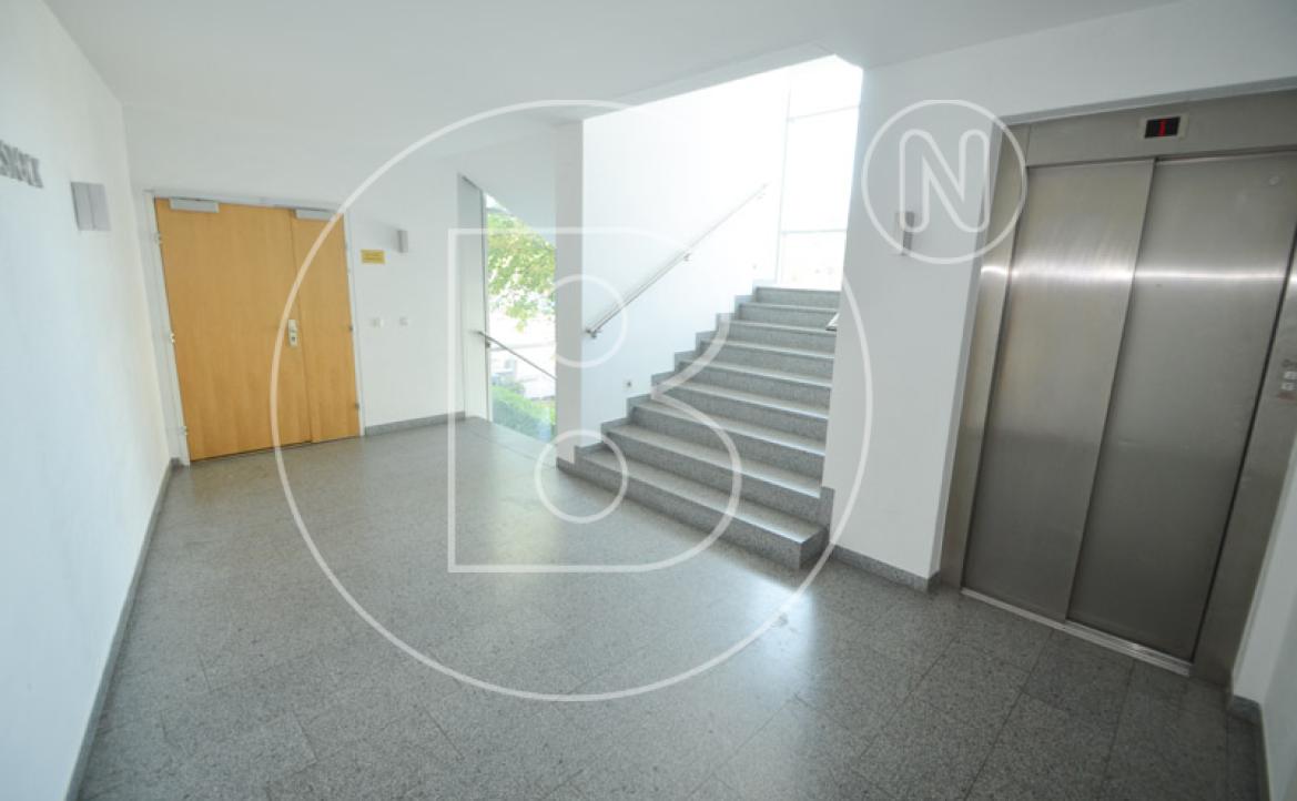 <p>140 m² Büro/Ordination inklusive 3 Garagenplätze in Döblinger Bestlage!</p> - 26