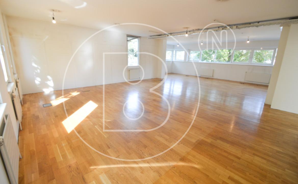 <p>140 m² Büro/Ordination inklusive 3 Garagenplätze in Döblinger Bestlage!</p> - 13