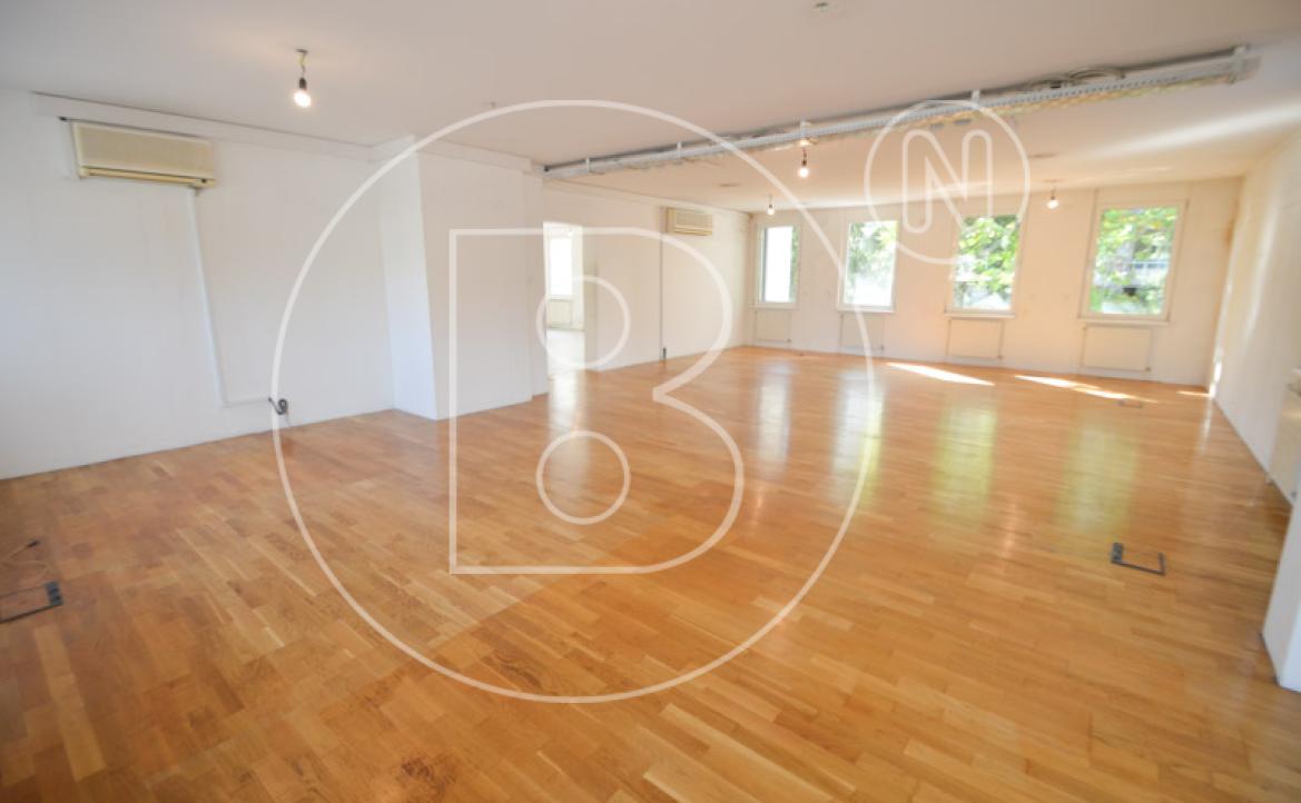 <p>140 m² Büro/Ordination inklusive 3 Garagenplätze in Döblinger Bestlage!</p> - 9