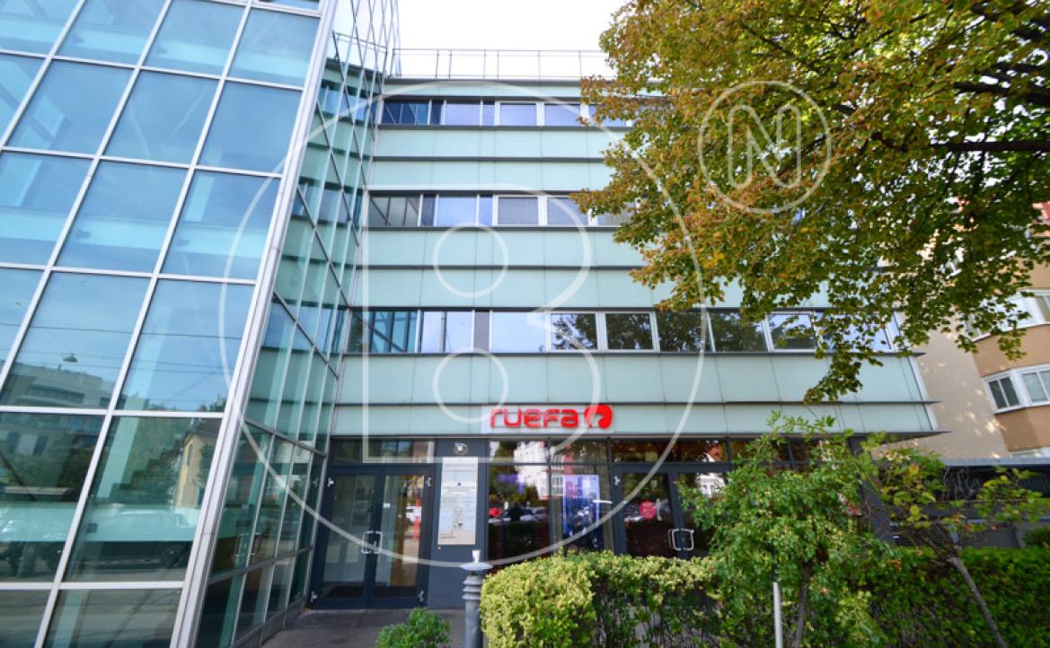 <p>140 m² Büro/Ordination inklusive 3 Garagenplätze in Döblinger Bestlage!</p> - 3