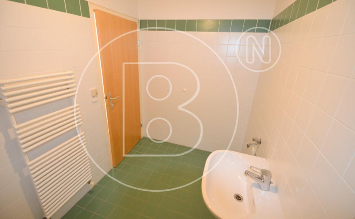 <p>2-Zimmer-Balkon-Wohnung mit Garage in zentraler Döblinger Lage!</p> - 19