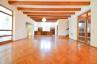 <p>Einfamilienhaus in zentraler Bestlage mit Tennisplatz auf parkähnlichem Grund!</p> - 17