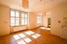 <p>Prächtiges Eckzinshaus in phantastischer Lage mit viel Entwicklungspotential!</p> - 12
