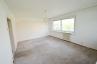 Renovierungsbedürftige 2-Zimmer-Loggia-Wohnung in Grünlage! - 11