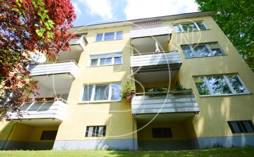 Renovierungsbedürftige 3-Zimmer-Balkon-Wohnung in Bestlage!